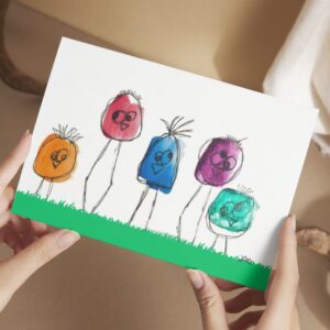 Sjovt A6 kort med håndmalet akvarel- og tuschmotiv med budskabet om at der er plads til alle, inkl. kuvert, trykt på papir i høj kvalitet.